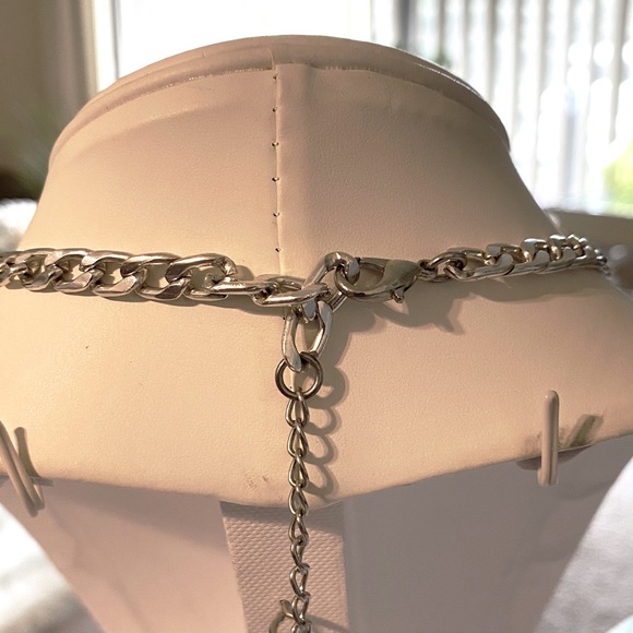 Crystal Clear Gems Necklace - Picture 3 of 3